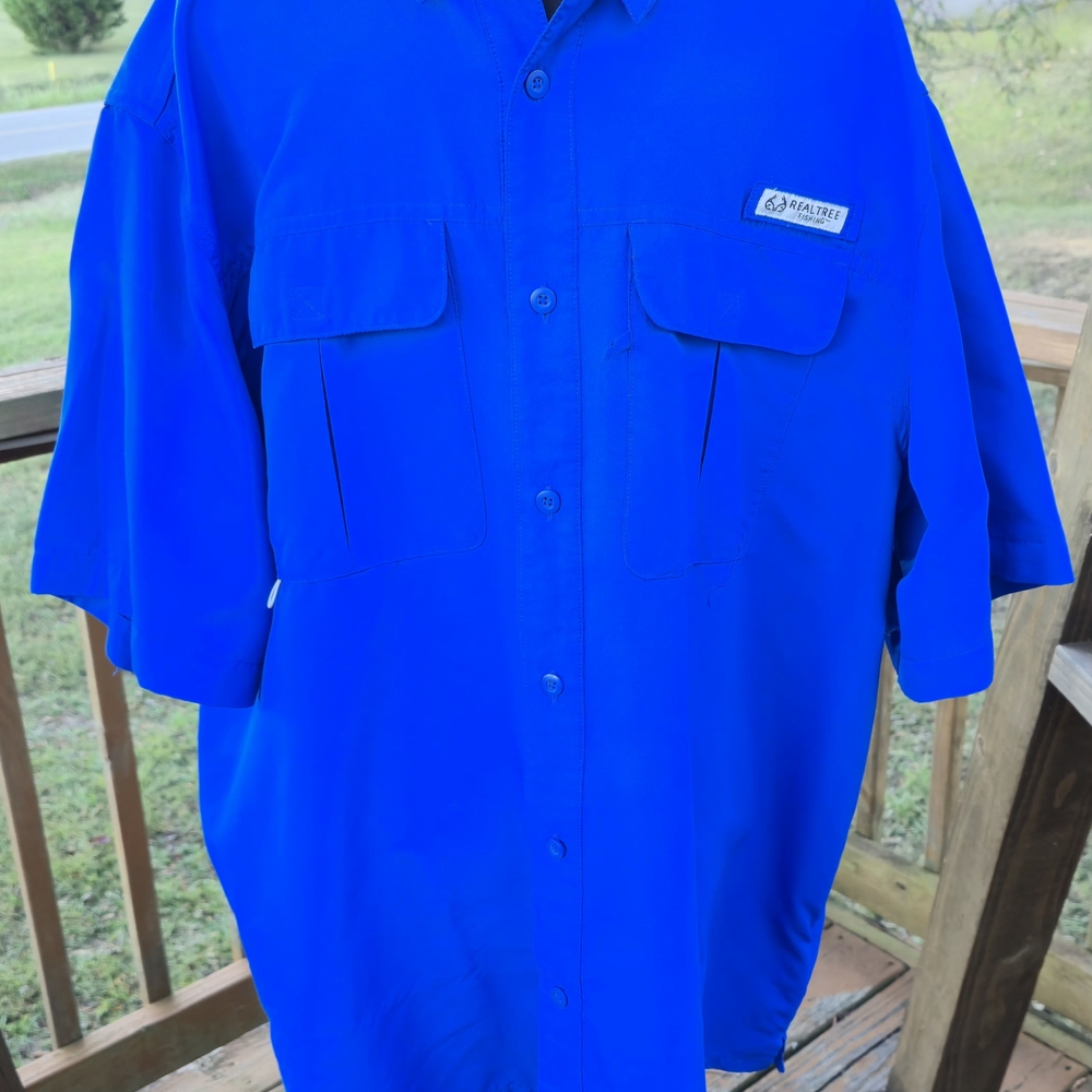 Realtree  Blue Short Sleeve Shirt
